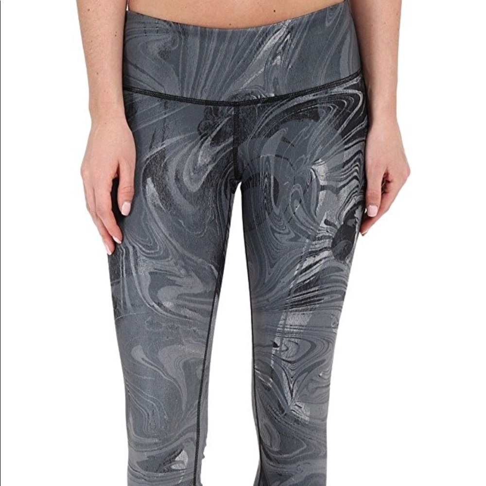 ALO Yoga Airbrush Legging