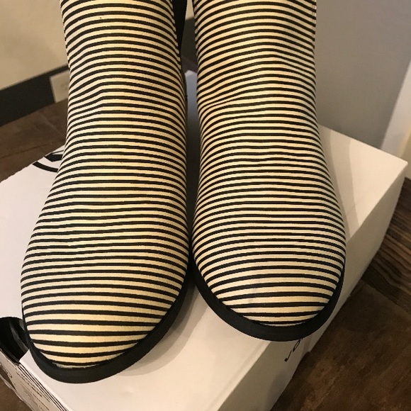 Volcolm striped ankle booties - Picture 2 of 6