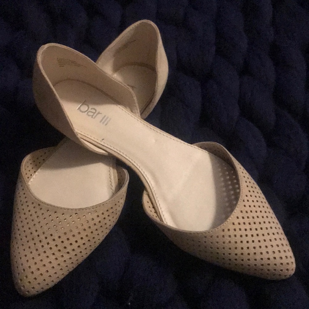sold      Nude color flat