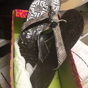 Tory Burch Thora flip fop
