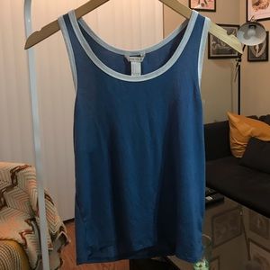 Athletic style crop tank top