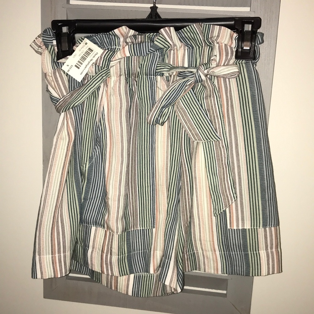 brand new striped flow shorts