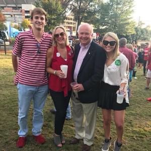 Meet your Posher, Robins