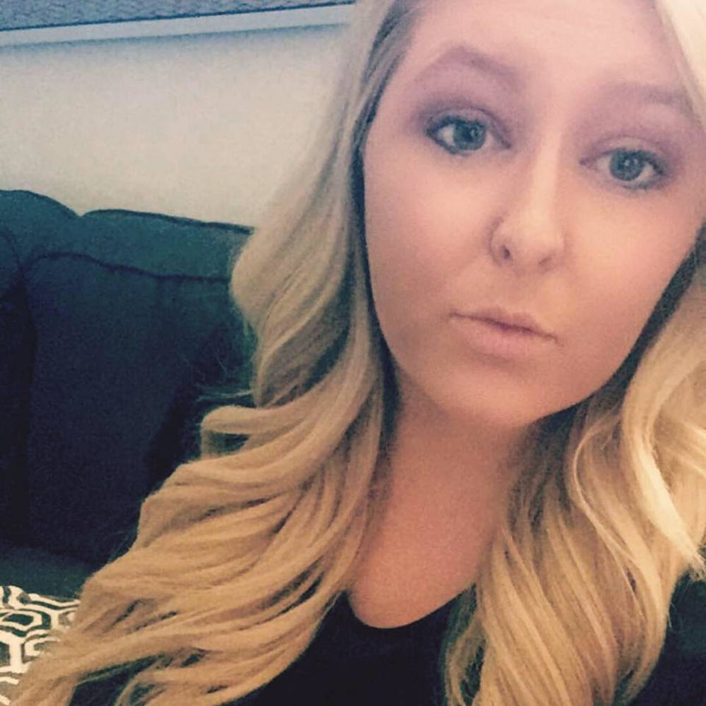 Meet your Posher, Courtney