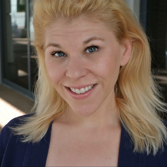 Meet your Posher, Natalia - Picture 2 of 3