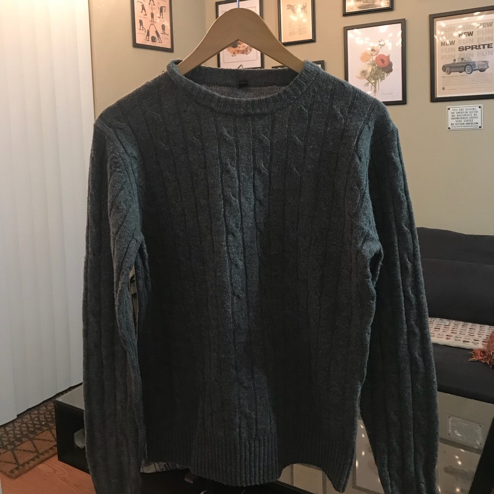 Uniqlo cable knit sweater