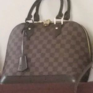 Meet your Posher, Kiki