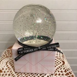 Angel Snow Globe & Music Box **PERFECT GIFT **