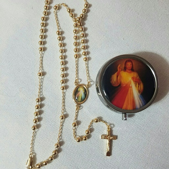 Jewelry - Divine Mercy Rosary Necklace with case