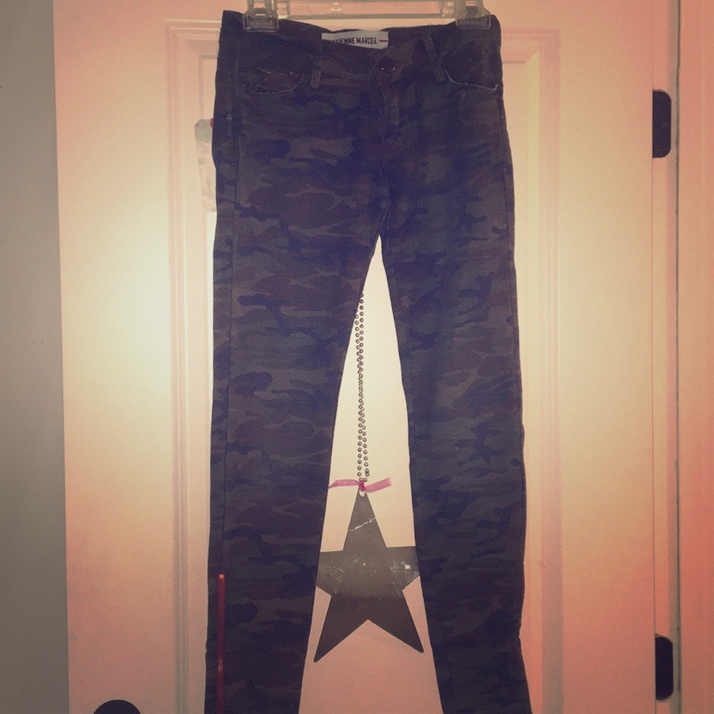 Etienne Marcel Camo Jeans