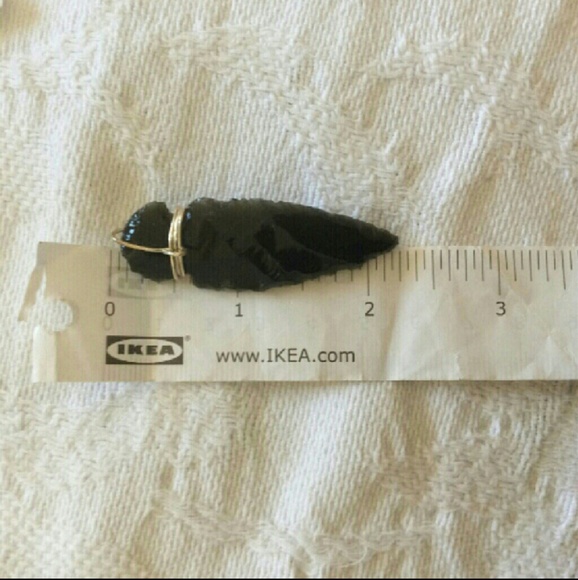 2 Silver Obsidian Arrowhead Pendant - Picture 2 of 3