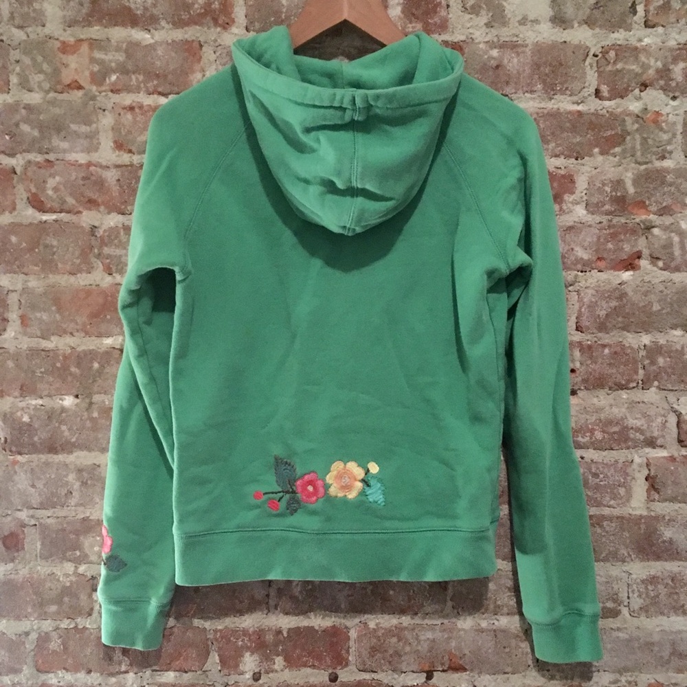 Green GAP hoodie with pink 🌸
