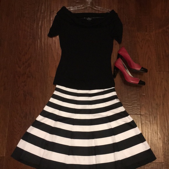 White House Black Market Dresses & Skirts - White House Black Market skirt