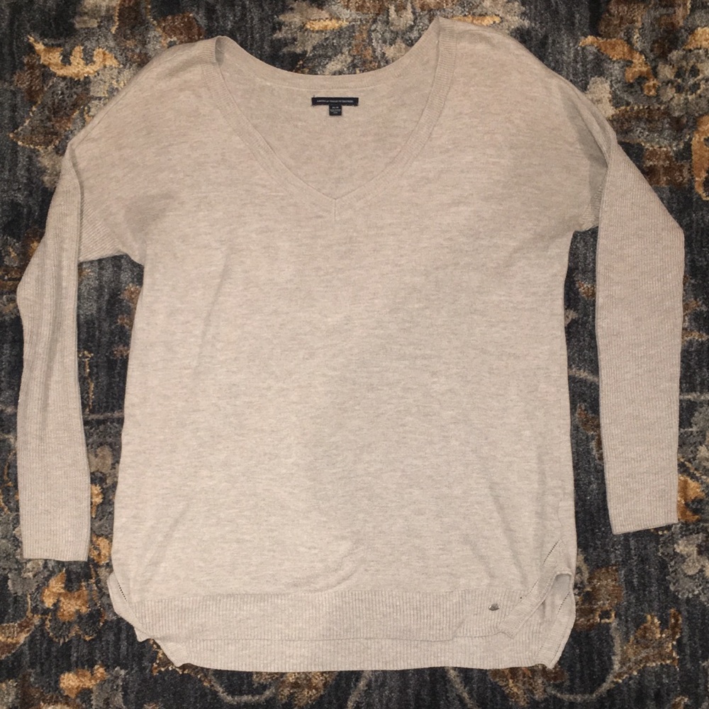 AEO Sweater • Size Medium