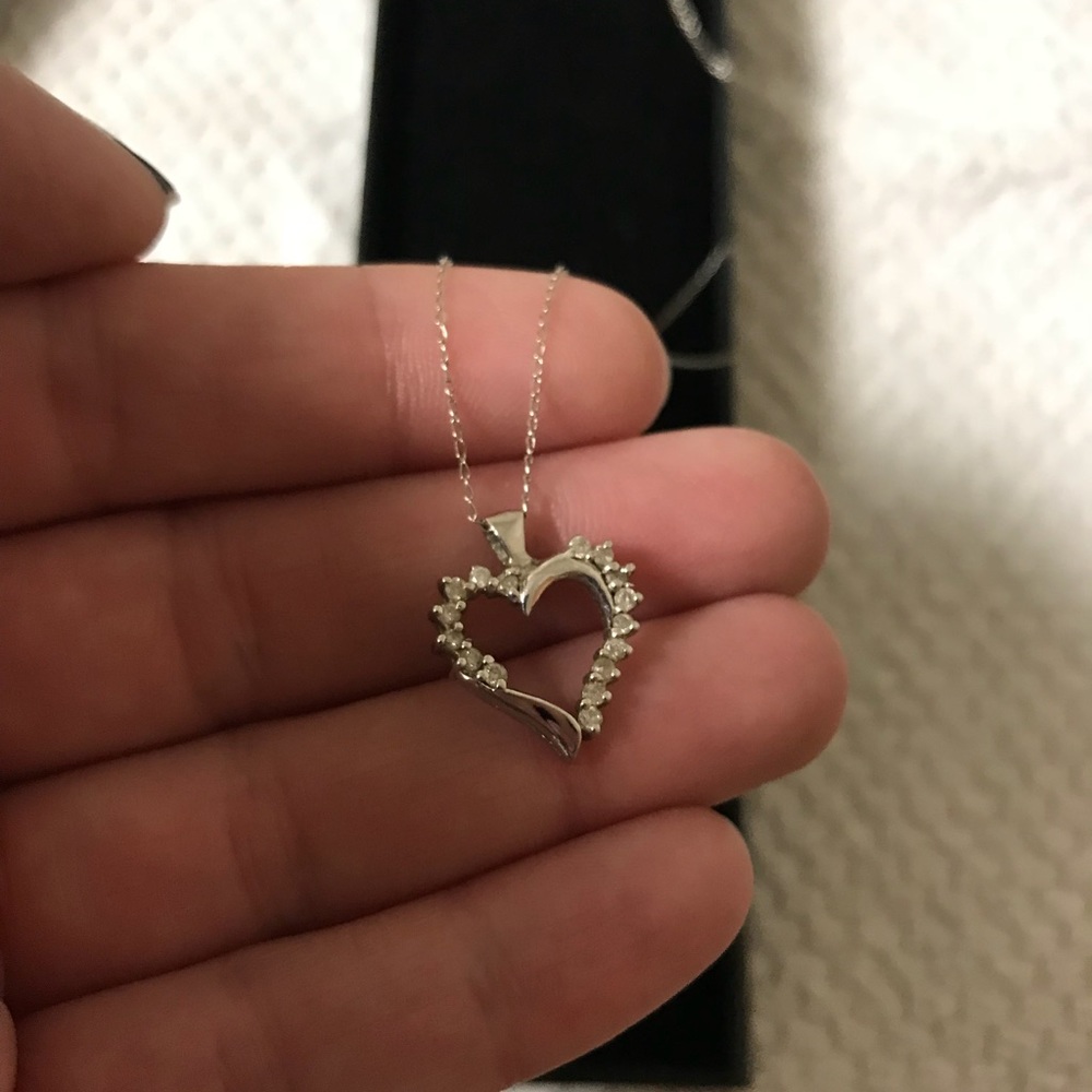 Diamond Heart Pendant Necklace -10K Gold