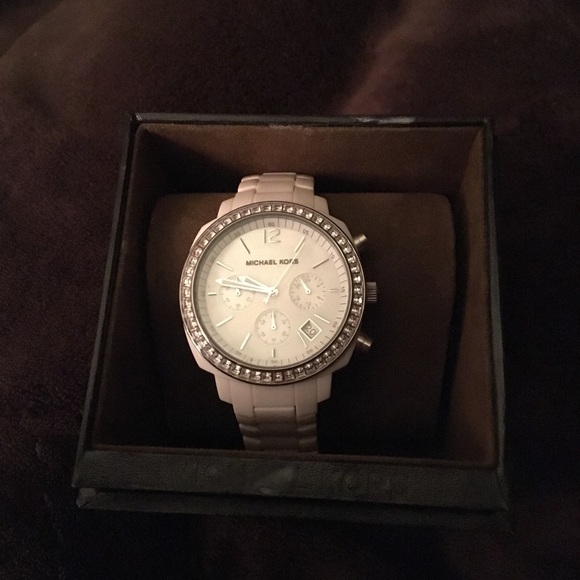 Michael Kors White Runway watch Style #mk5079 - Picture 1 of 2