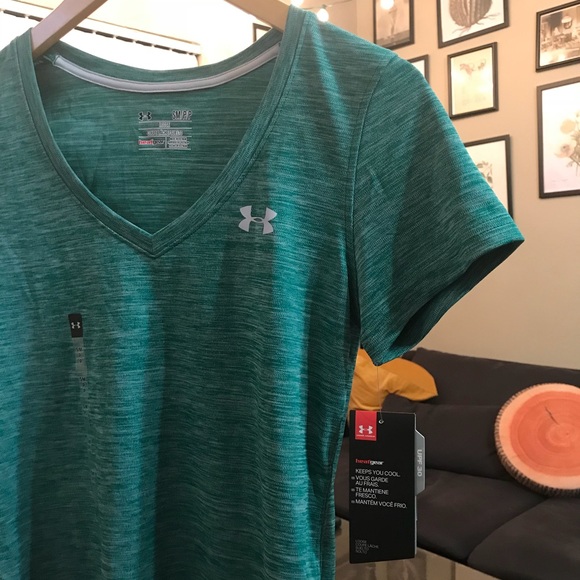 Short sleeve workout shirt - Picture 2 of 2