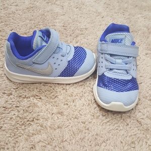Toddler Blue Nike's (size 6)