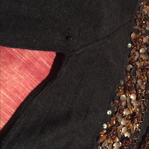 Embroidered black sweater! - Picture 3 of 4