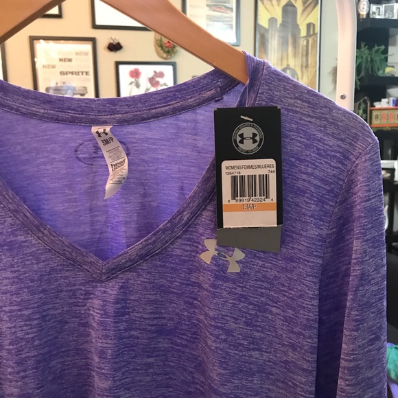 Long sleeve workout top - Picture 3 of 3