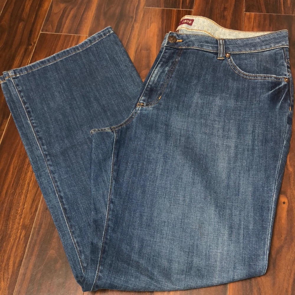 Boot cut jeans