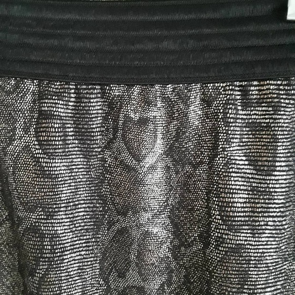 MNG by Mango snake print mini skirt - Picture 3 of 4