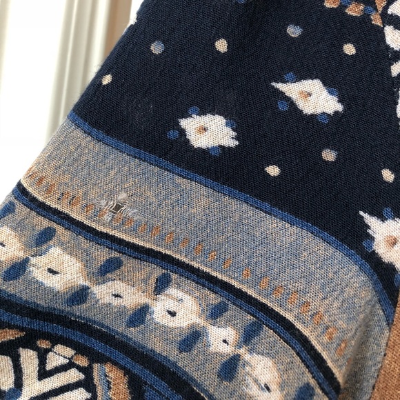 Vintage 60s/70s Navy/Tan Pattern Crop Top - Picture 5 of 8