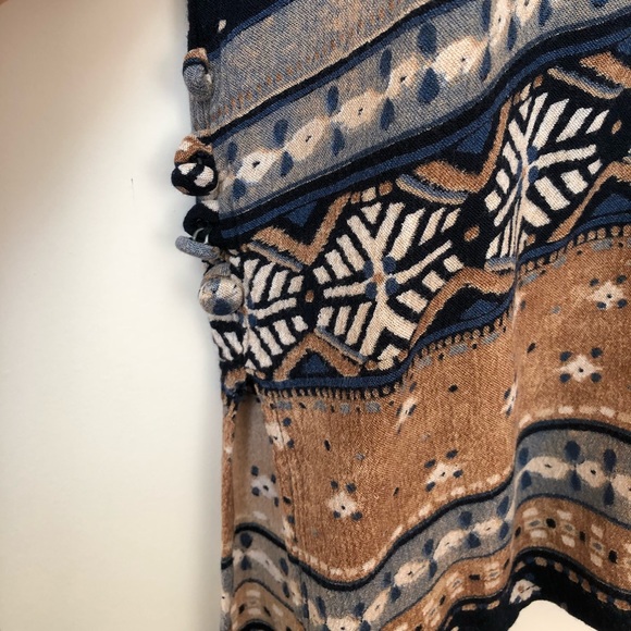 Vintage 60s/70s Navy/Tan Pattern Crop Top - Picture 6 of 8