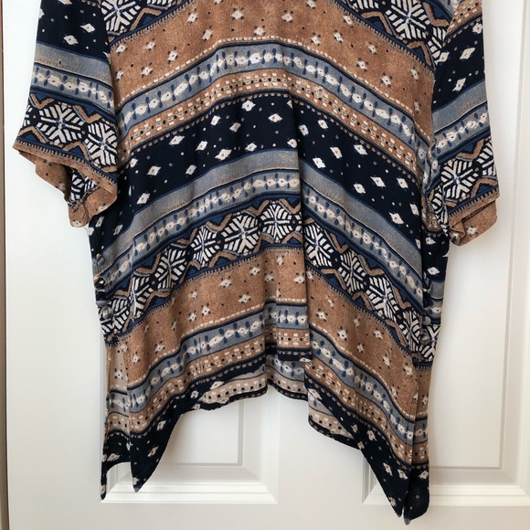 Vintage 60s/70s Navy/Tan Pattern Crop Top - Picture 2 of 8