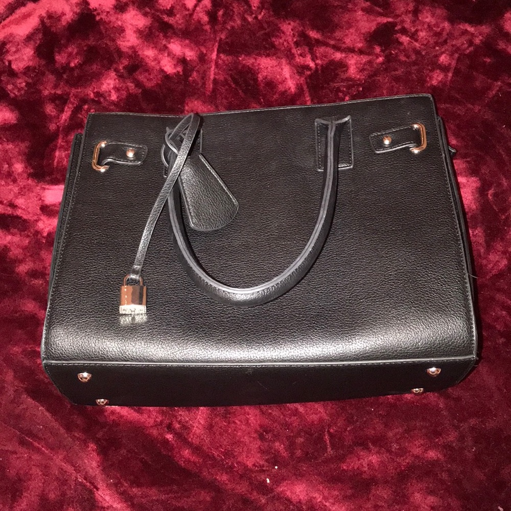 Charming Charlie Purse