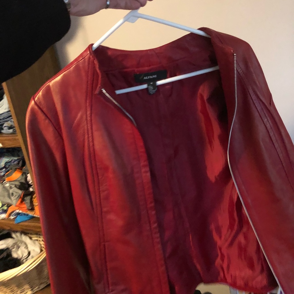Women’s jackets - Picture 7 of 8