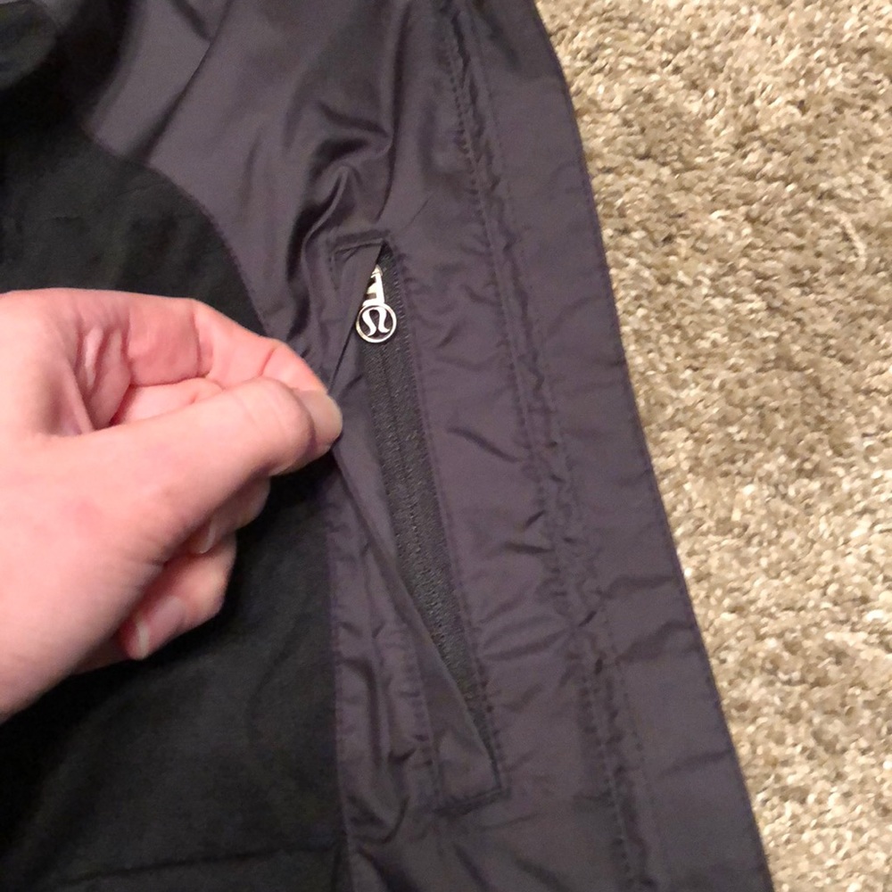 🍋Lululemon Get Up and Glow Jacket reflective - Picture 6 of 7