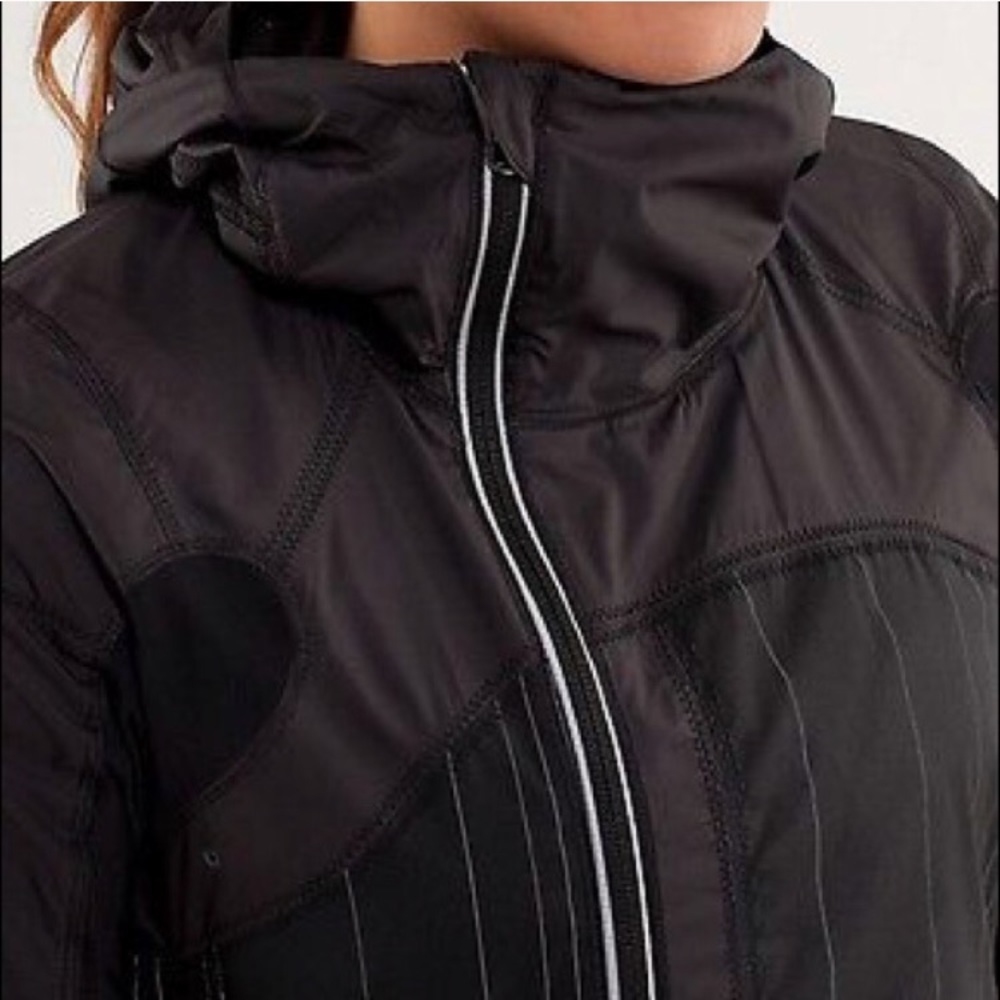 🍋Lululemon Get Up and Glow Jacket reflective - Picture 3 of 7