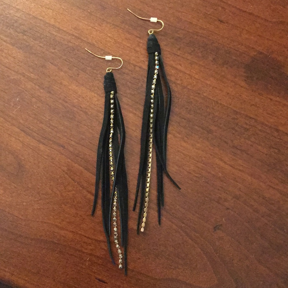 Tassel earrings with dark stones