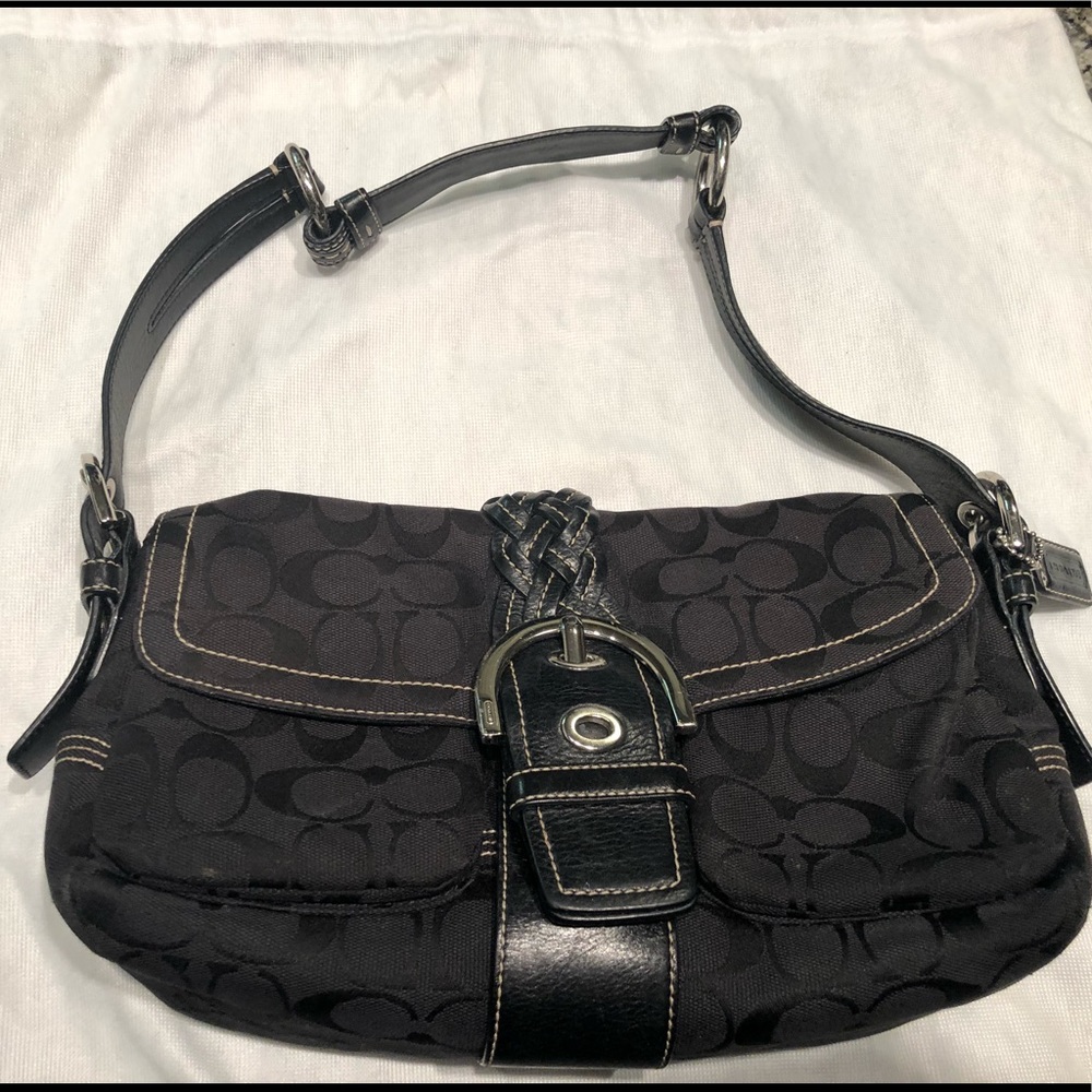 Coach hand/shoulder bag very good condition