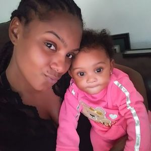 Meet your Posher, Tenia