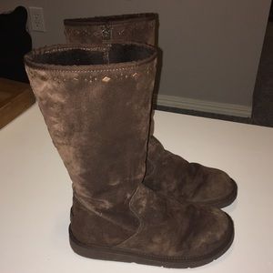 UGG BOOTS SIZE 8