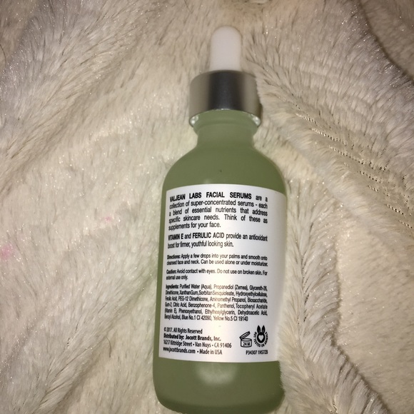 Valjean Labs Firm Facial Serum - Picture 3 of 3