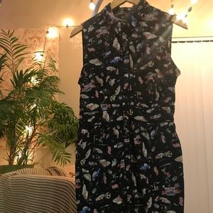 Sleeveless button up dress with collar