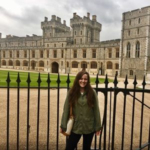 Meet your Posher, Emily