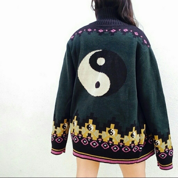 Urban Outfitters Ying-Yang Oversized Cardigan - Picture 5 of 6