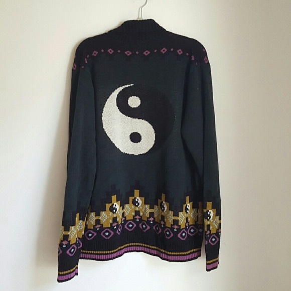 Urban Outfitters Ying-Yang Oversized Cardigan - Picture 6 of 6