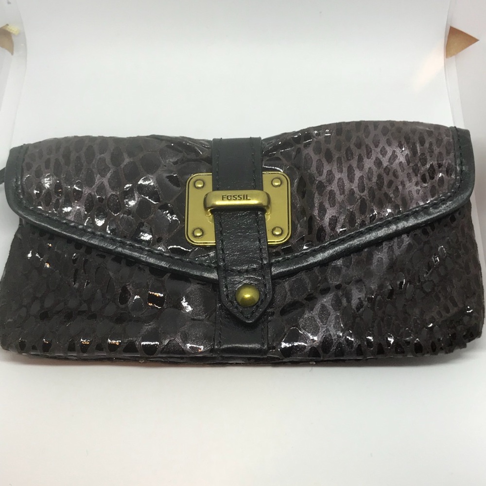 Fossil Brown textured wallet.