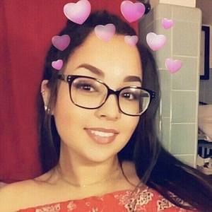 Meet your Posher, Elisa