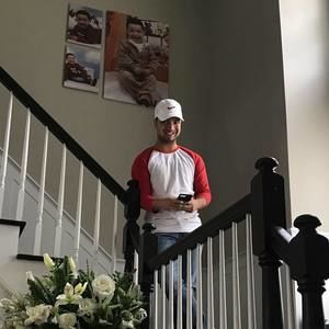 Meet your Posher, Ivis