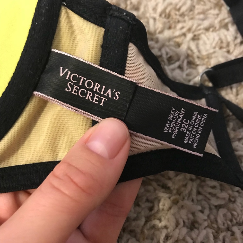 Victoria Secret bra