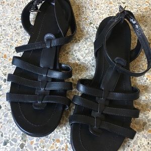 Bass Sandals