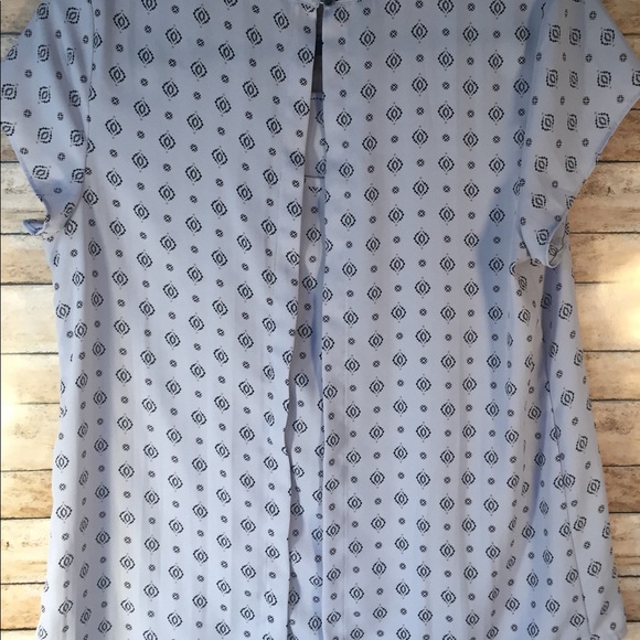 S blouse - Picture 2 of 3