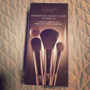 IT Cosmetic Brushes