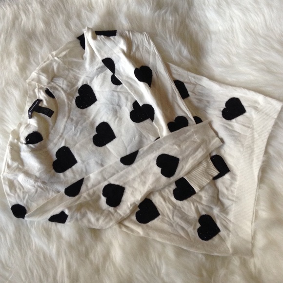 INC Sweater with Hearts Medium - Picture 8 of 8